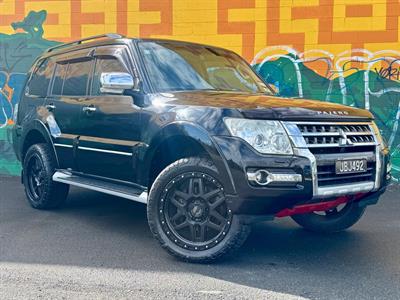 2015 Mitsubishi Pajero
