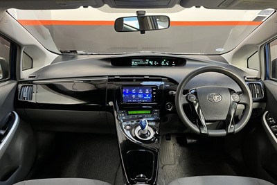 2010 Toyota PRIUS - Thumbnail