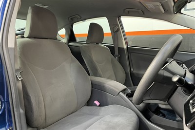 2010 Toyota PRIUS - Thumbnail