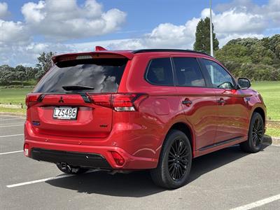2019 Mitsubishi Outlander - Thumbnail