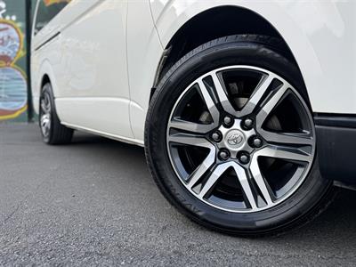 2017 Toyota Hiace - Thumbnail