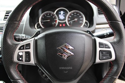 2014 Suzuki Swift - Thumbnail