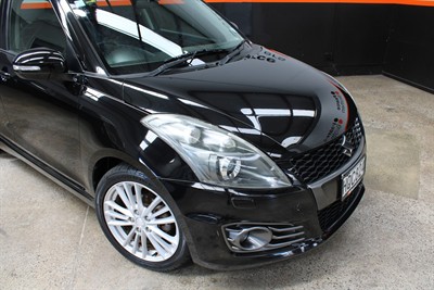 2014 Suzuki Swift - Thumbnail