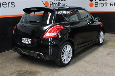 2014 Suzuki Swift - Thumbnail