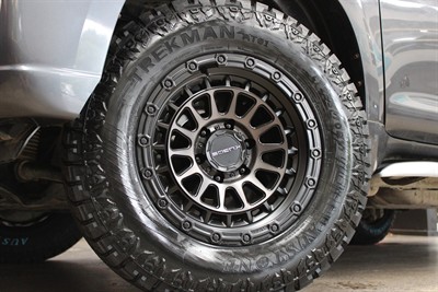 2017 Toyota Landcruiser Prado - Thumbnail