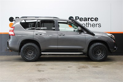 2017 Toyota Landcruiser Prado - Thumbnail