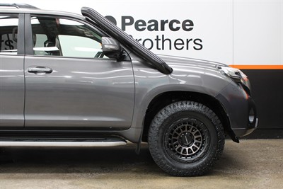 2017 Toyota Landcruiser Prado - Thumbnail
