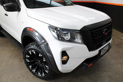 2022 Nissan Navara - Thumbnail
