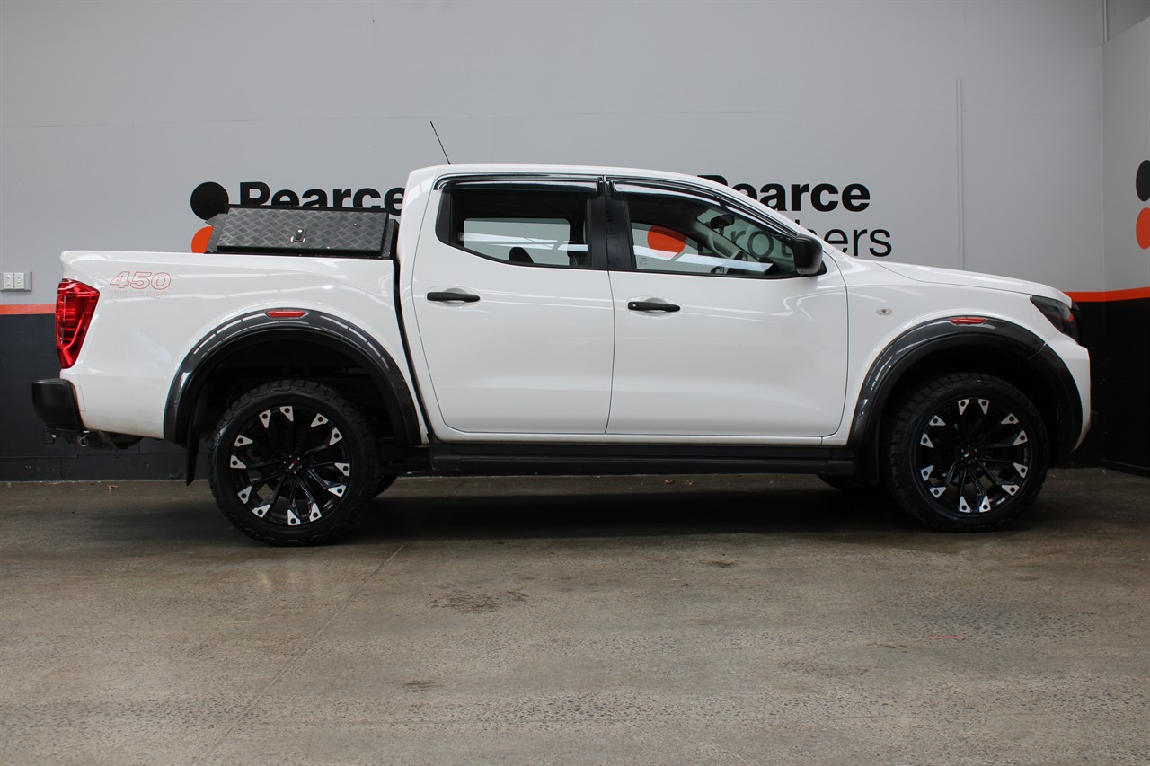 2022 Nissan Navara