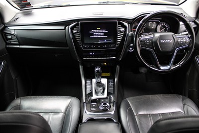 2021 Isuzu Mu-X - Thumbnail
