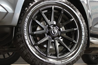 2021 Isuzu Mu-X - Thumbnail