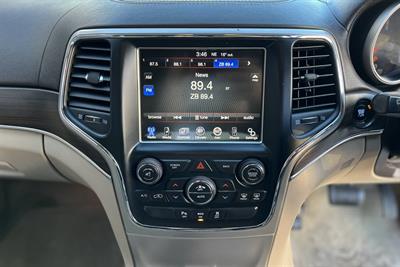 2016 Jeep Grand Cherokee - Thumbnail