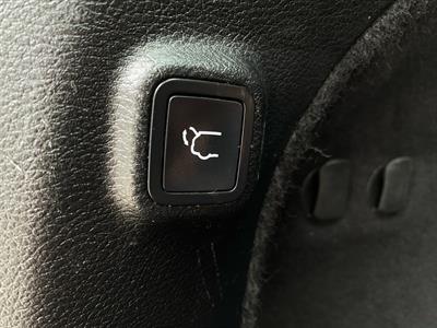 2020 Jeep Cherokee - Thumbnail