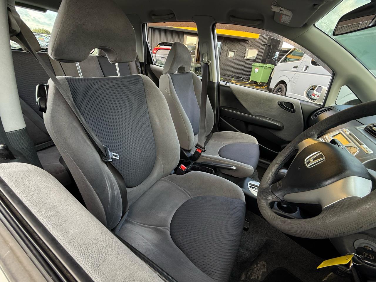 2005 Honda FIT
