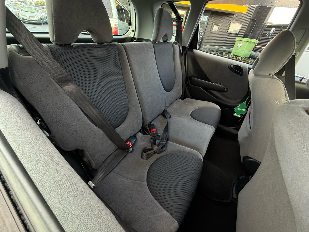 2005 Honda FIT