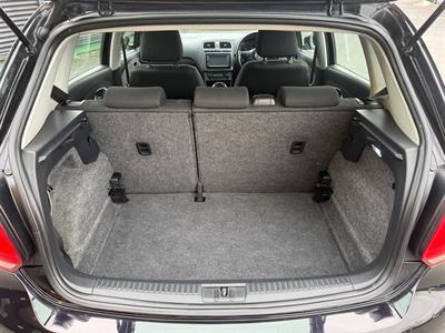 2011 Volkswagen POLO - Thumbnail