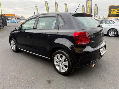 2011 Volkswagen POLO - Thumbnail