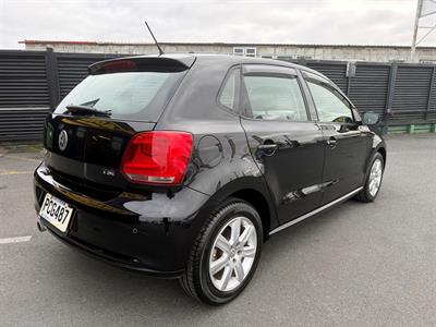 2011 Volkswagen POLO - Thumbnail
