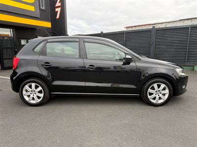 2011 Volkswagen POLO - Thumbnail