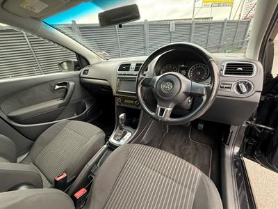 2011 Volkswagen POLO - Thumbnail