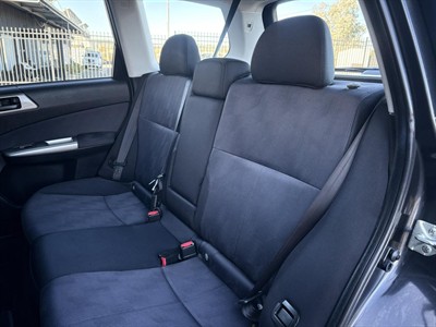 2011 Subaru FORESTER - Thumbnail