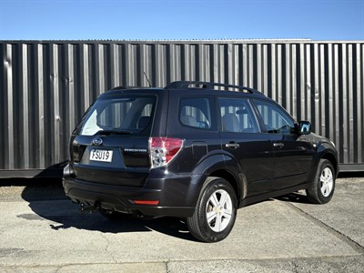 2011 Subaru FORESTER - Thumbnail