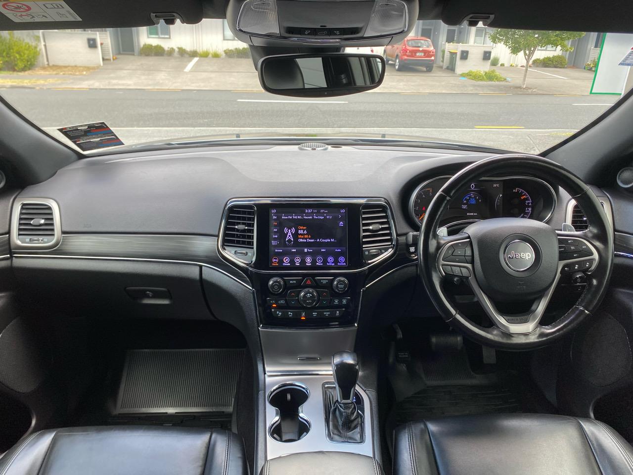 2020 Jeep GRAND CHEROKEE