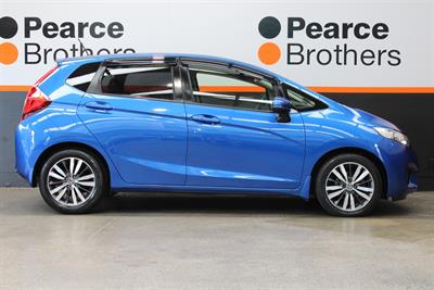 2013 Honda FIT - Thumbnail