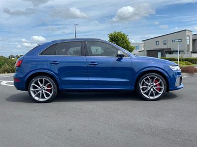 2016 Audi RS Q3 - Thumbnail