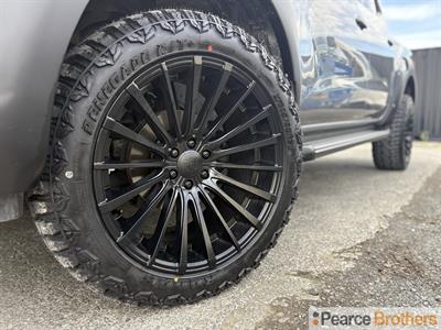 2018 Nissan Navara - Thumbnail