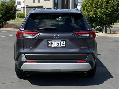 2019 Toyota RAV4 - Thumbnail