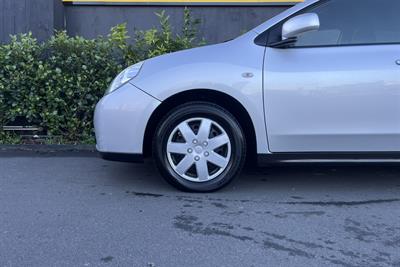 2018 Nissan Wingroad - Thumbnail
