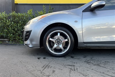 2010 Mazda Mazda3 - Thumbnail