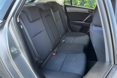 2010 Mazda Mazda3 - Thumbnail