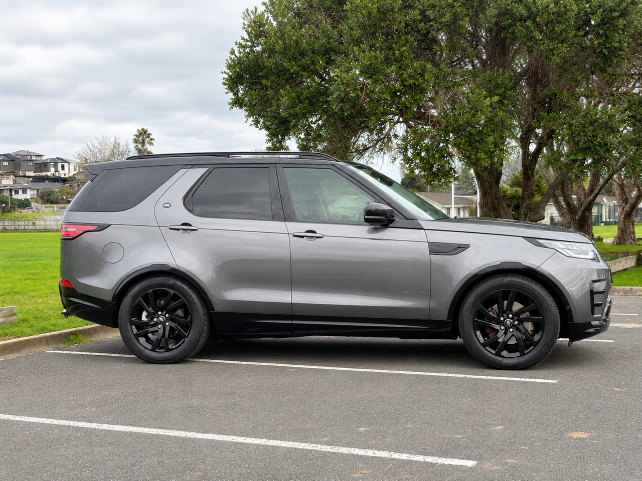 2019 Land Rover DISCOVERY