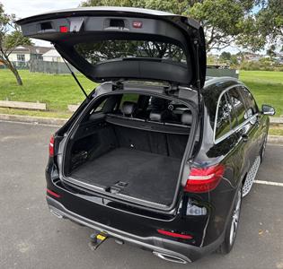 2016 Mercedes-Benz GLC 220 - Thumbnail