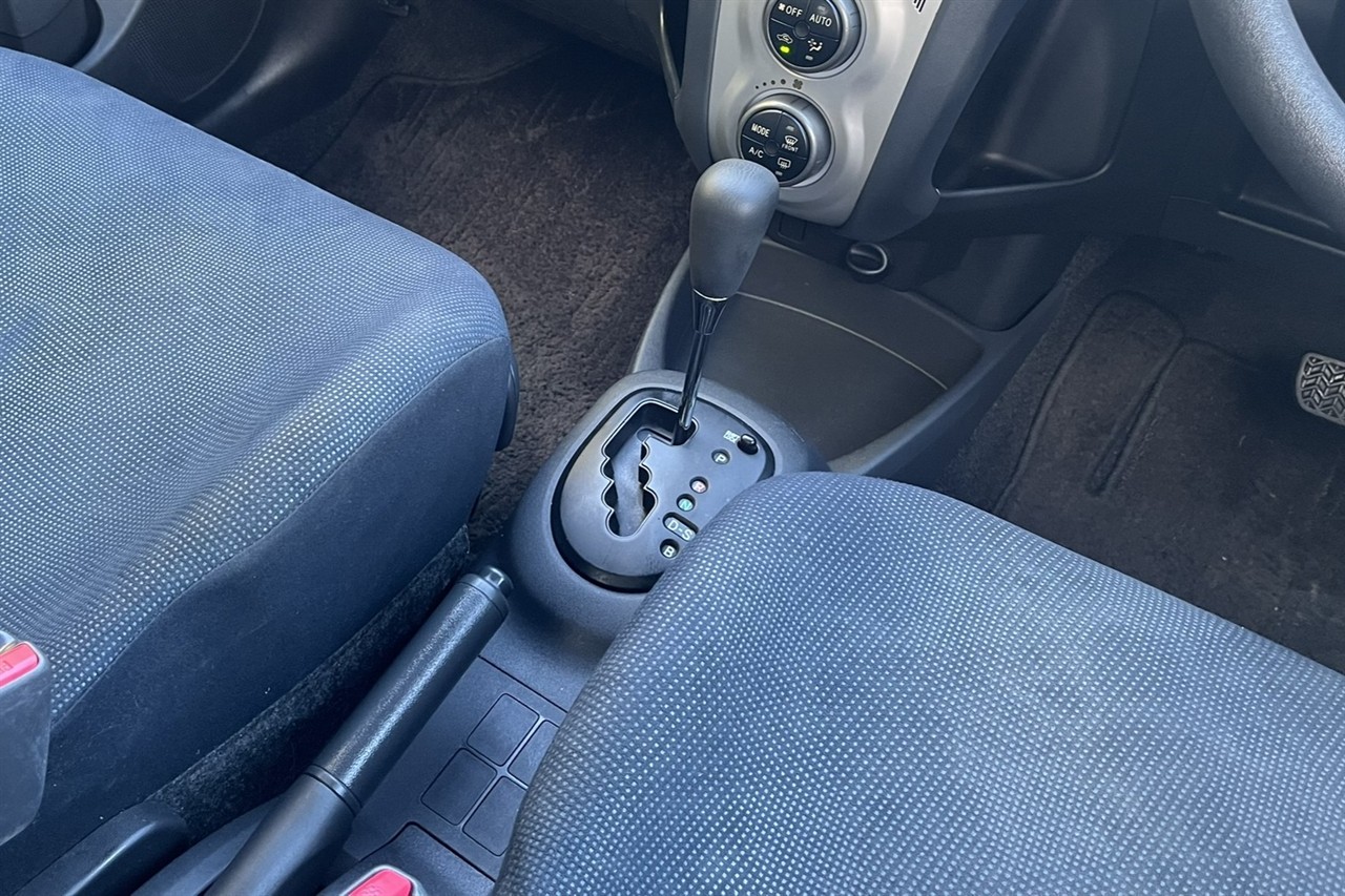 2007 Toyota Vitz