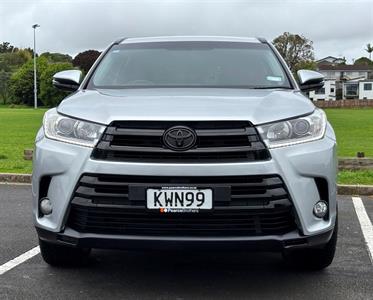 2017 Toyota Highlander - Thumbnail