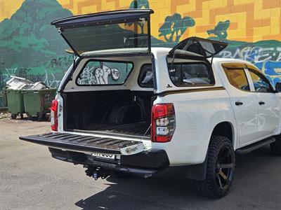 2020 Mitsubishi Triton - Thumbnail