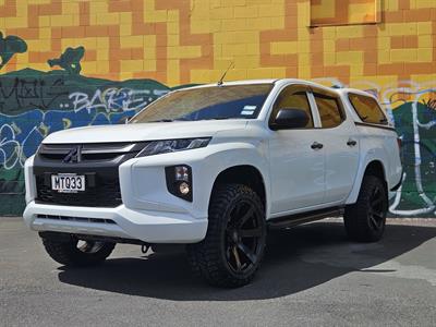 2020 Mitsubishi Triton - Thumbnail