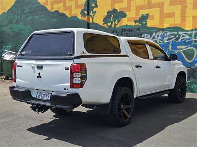 2020 Mitsubishi Triton - Thumbnail