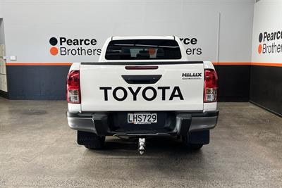 2018 Toyota Hilux - Thumbnail