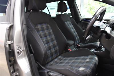 2016 Volkswagen GOLF - Thumbnail