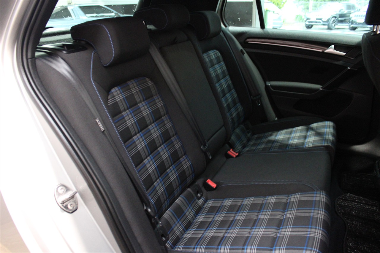 2016 Volkswagen GOLF