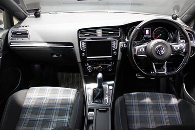 2016 Volkswagen GOLF - Thumbnail