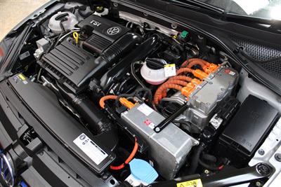 2016 Volkswagen GOLF - Thumbnail