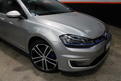 2016 Volkswagen GOLF - Thumbnail