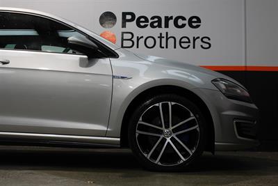 2016 Volkswagen GOLF - Thumbnail