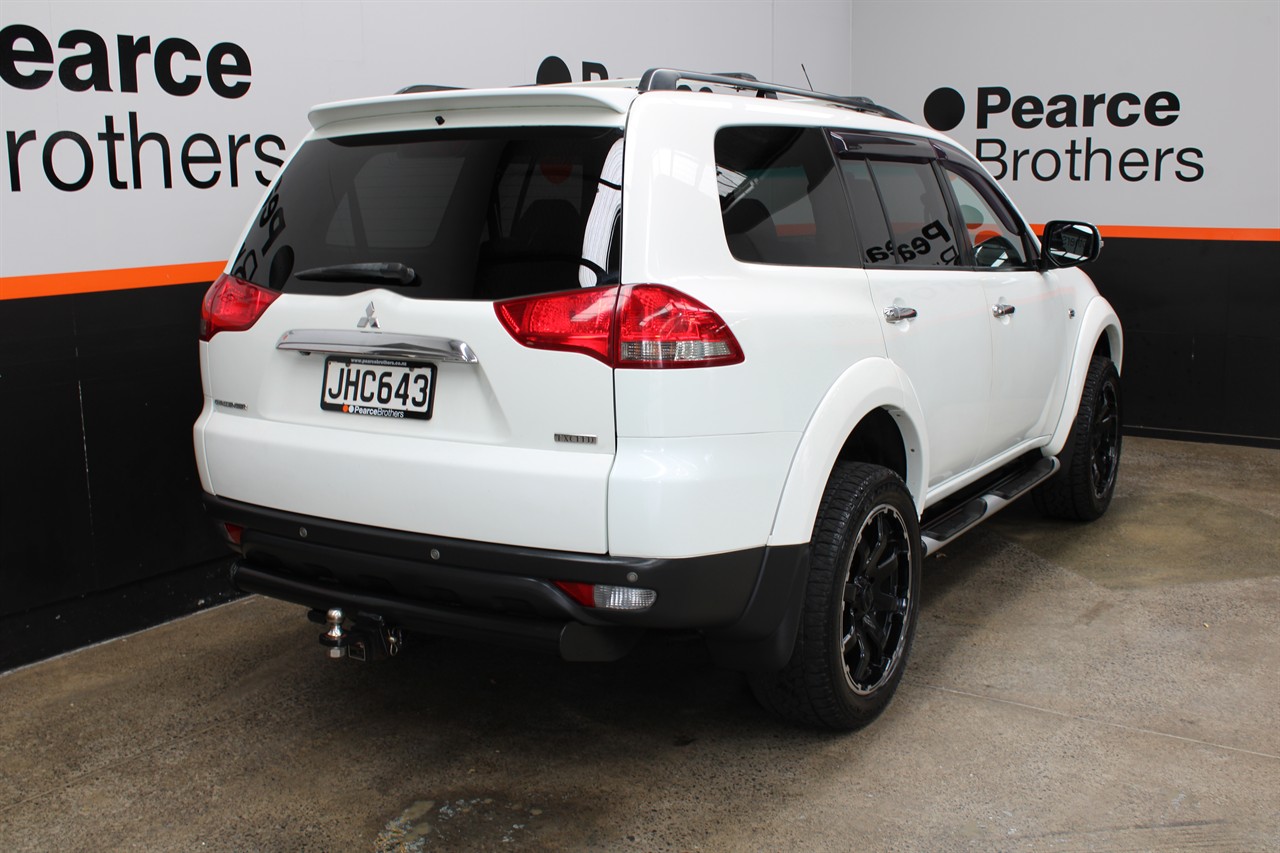 2015 Mitsubishi Challenger