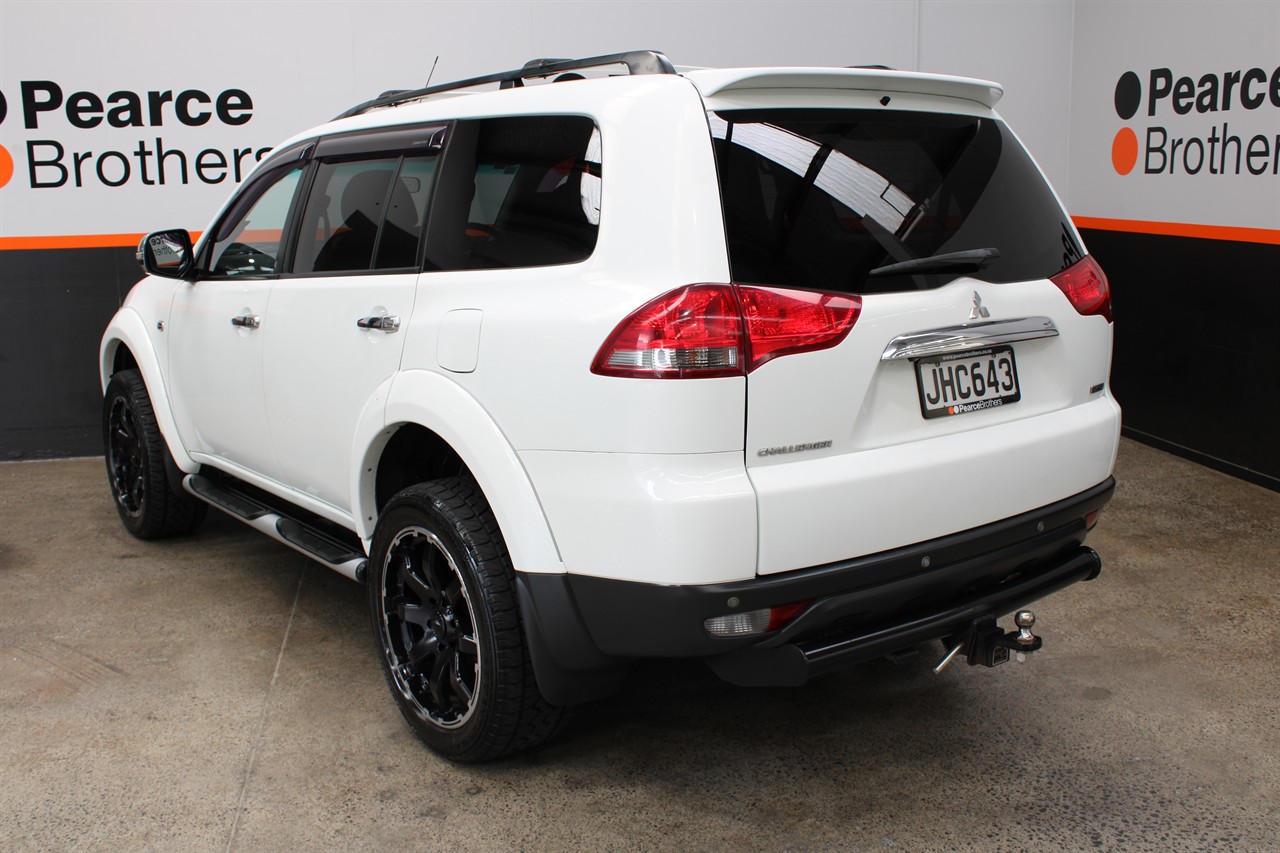 2015 Mitsubishi Challenger